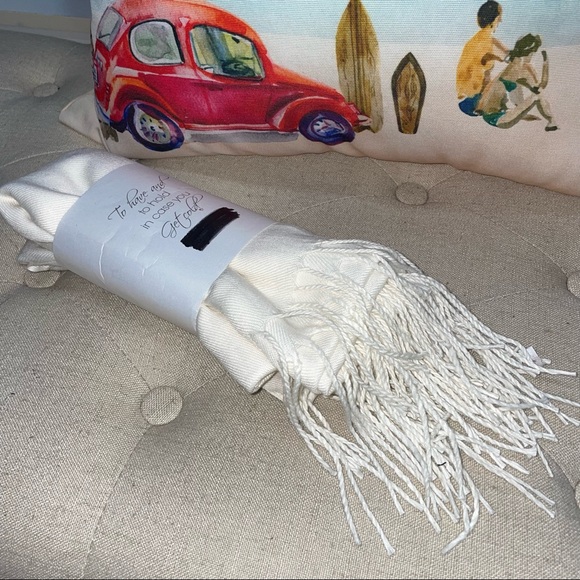 MIAKRAFTS NWT! Ivory Fringe Handmade Shawl Wrap Pashmina - Picture 2 of 7